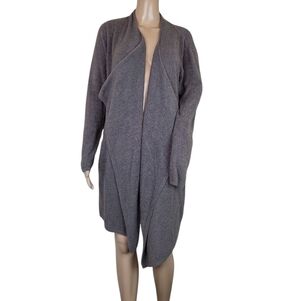 Barefoot Dreams CozyChic Lite Gray Island Wrap Size L/XL